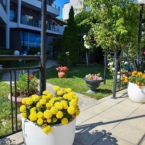 https://apartments-devora.varna-hotels.com