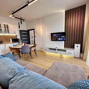 https://prekrasen-nov-i-uuten-apartament.varna-hotels.com